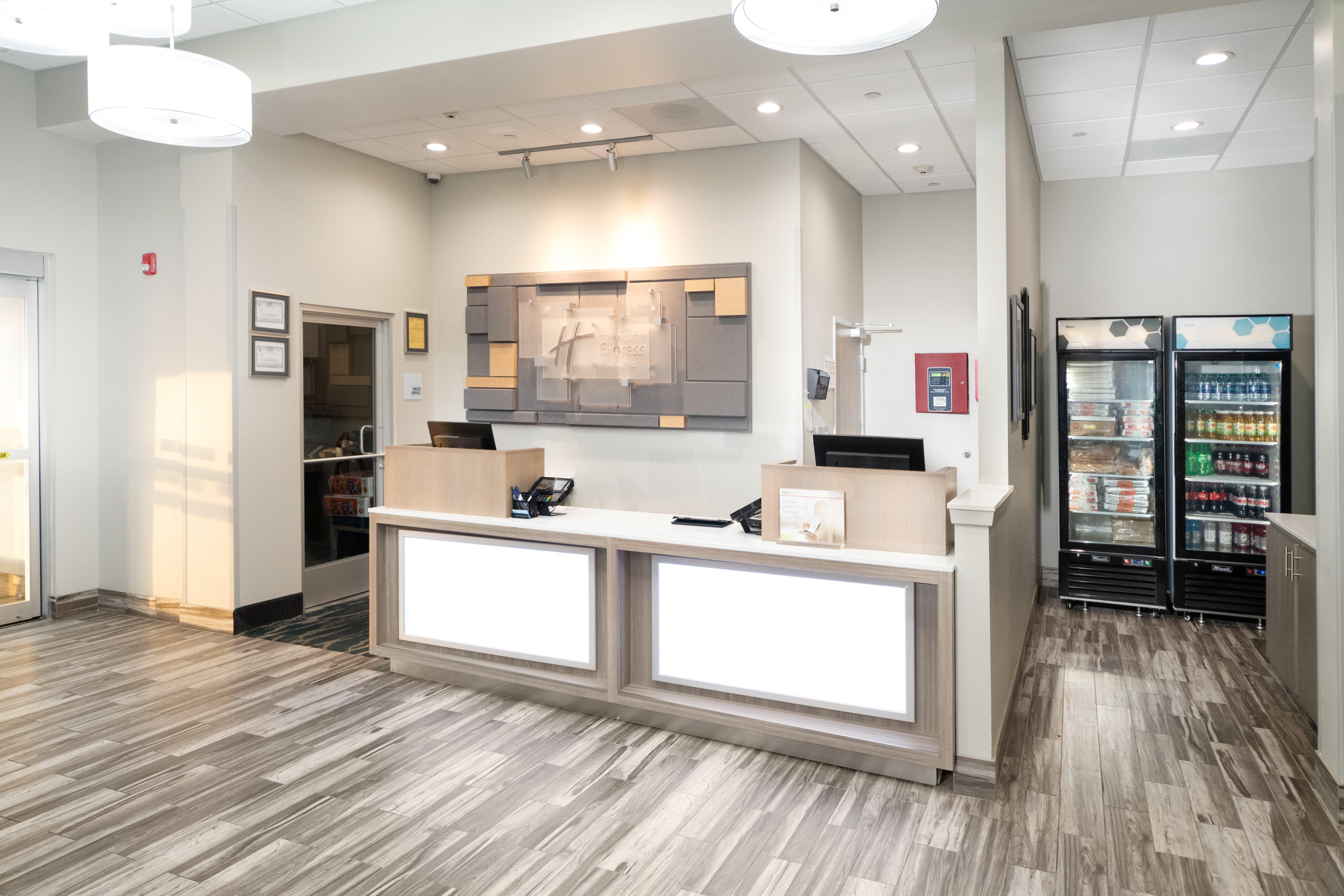 Holiday Inn Express & Suites Memphis Arpt Elvis Presley Blv By Ihg Esterno foto