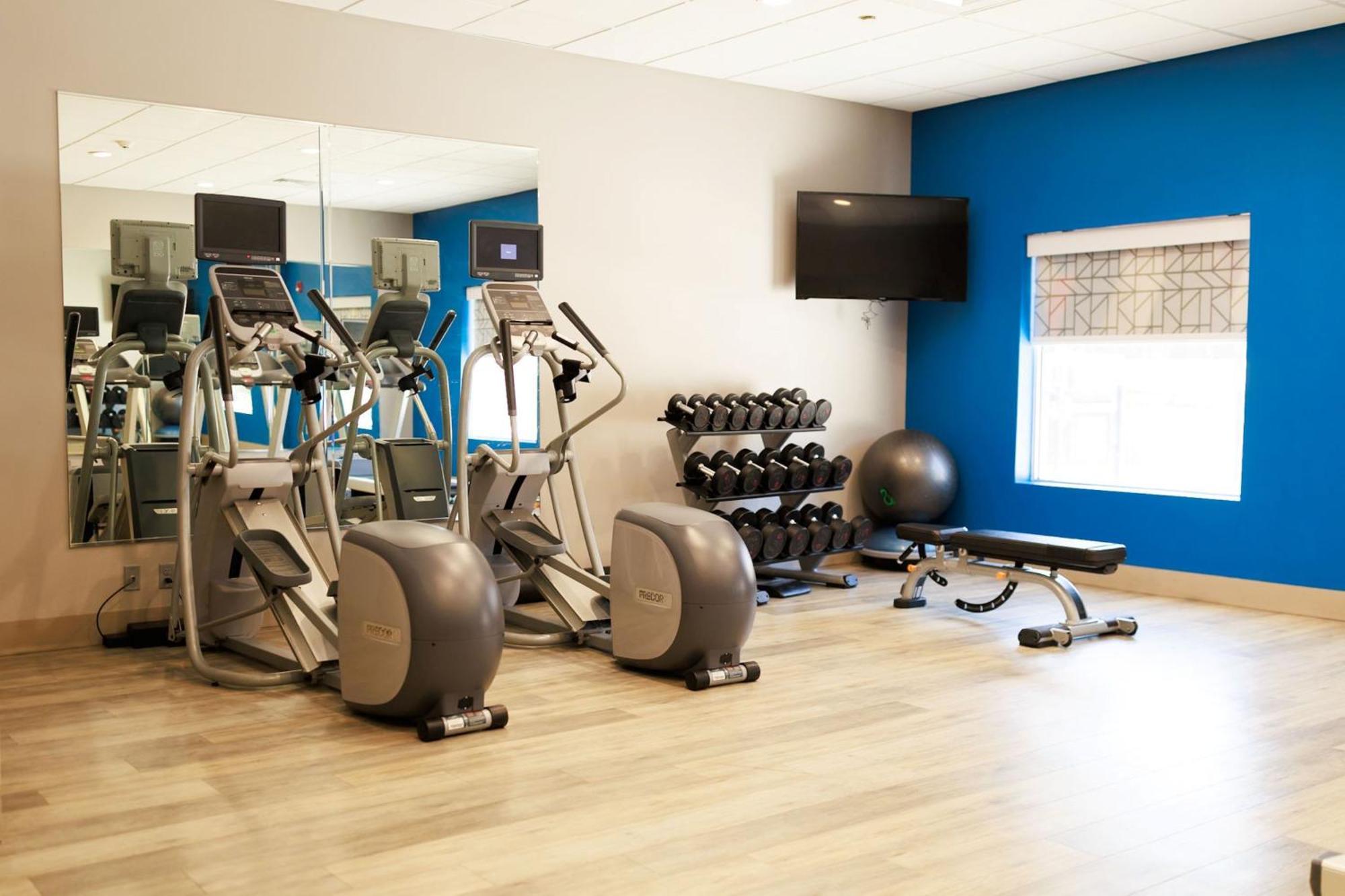 Holiday Inn Express & Suites Memphis Arpt Elvis Presley Blv By Ihg Esterno foto